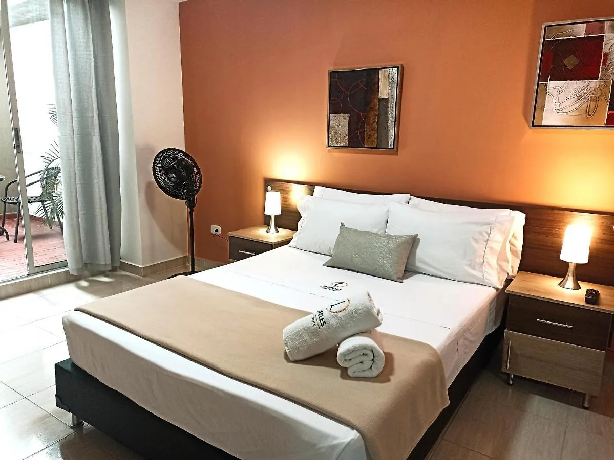 Laureles Guest House Lgh Hotel Medellín