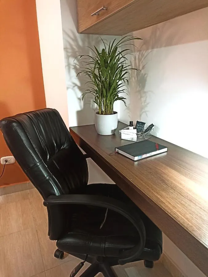 Laureles Guest House Lgh Hotel Medellín