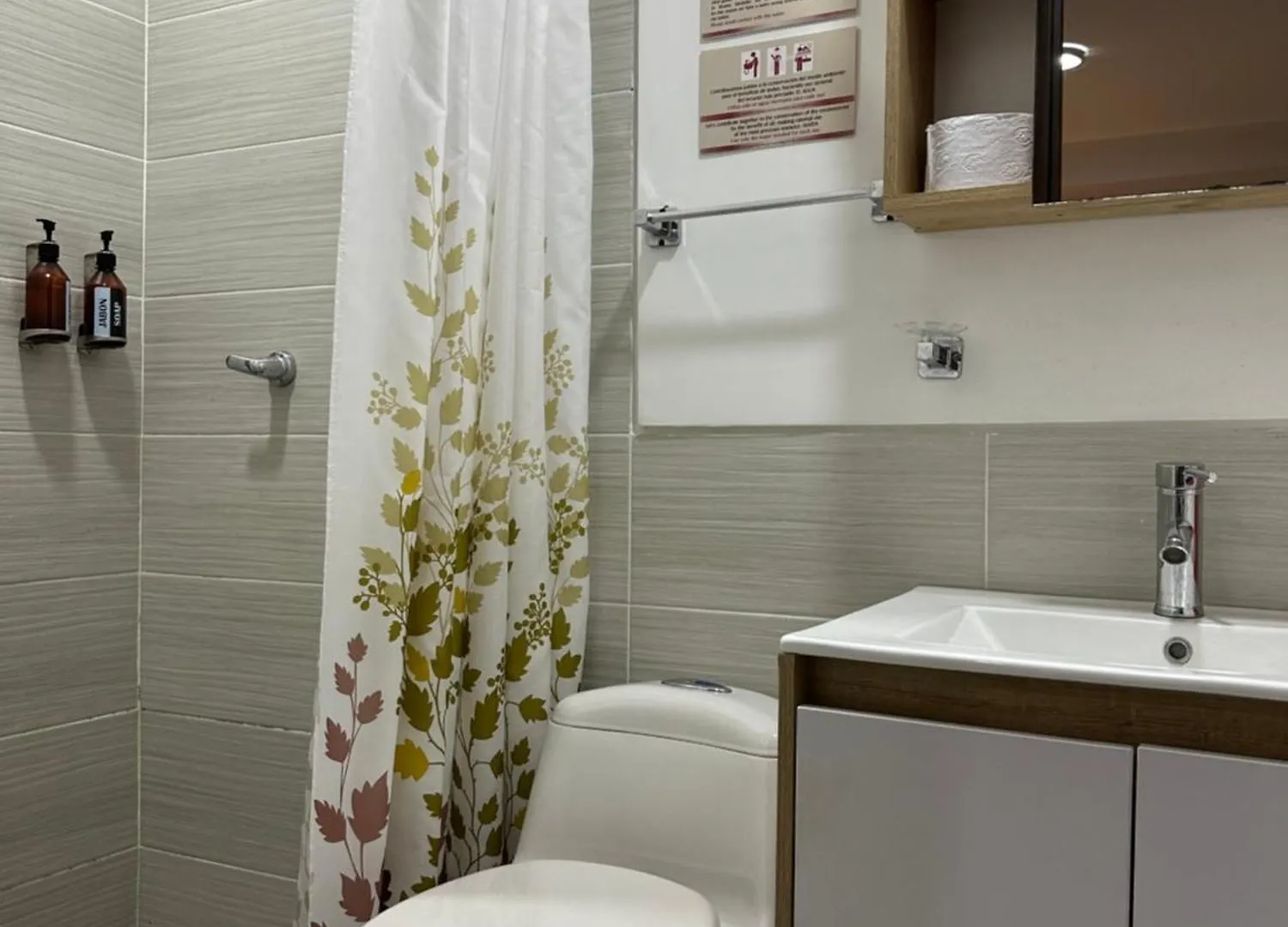 Laureles Guest House Lgh Hotel Medellín Colombia