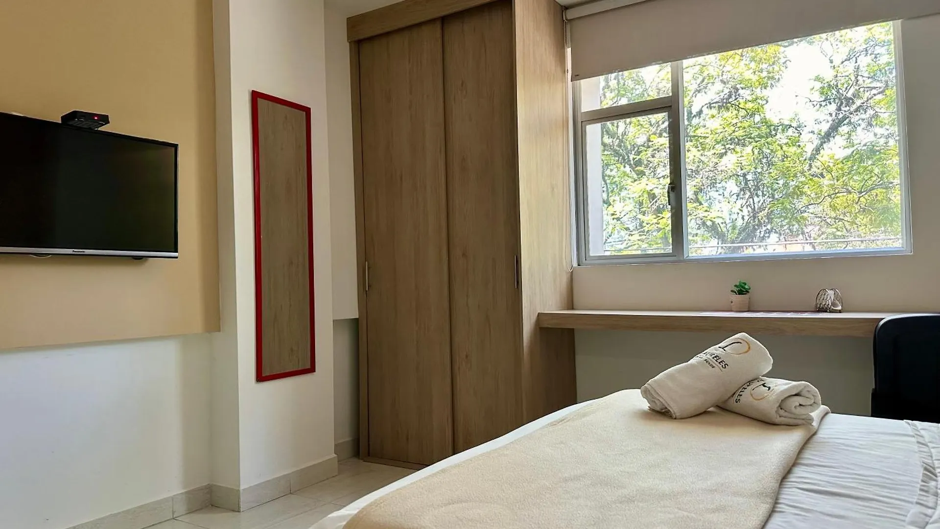 Laureles Guest House Lgh Hotel Medellín