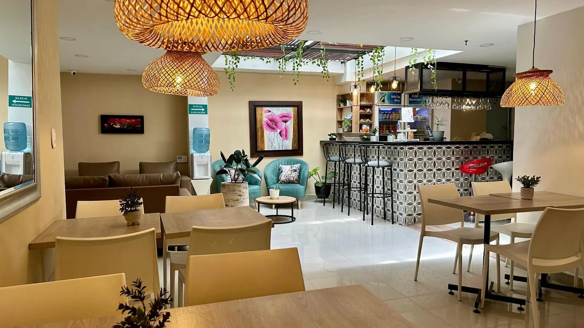 Laureles Guest House Lgh Hotel Medellín 3*,