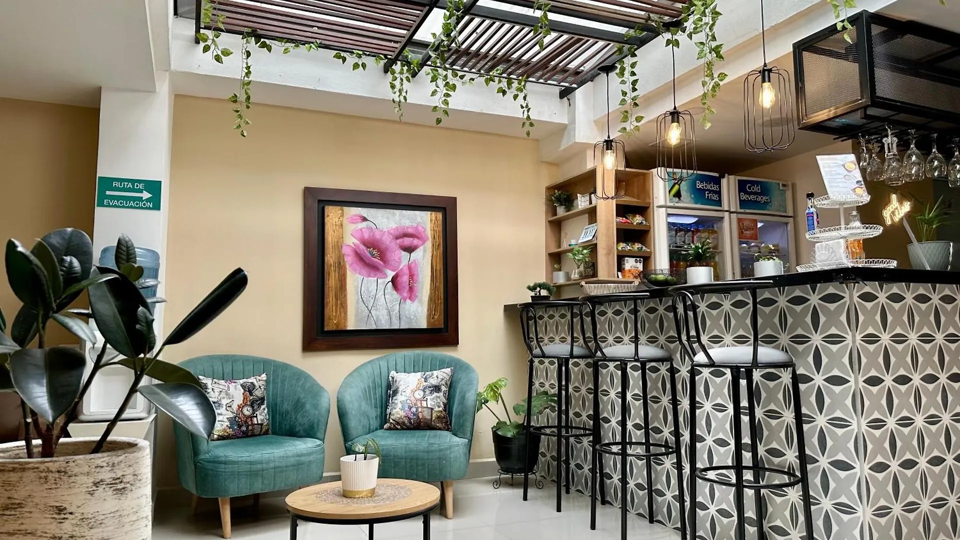 Laureles Guest House Lgh Hotel Medellín Colombia