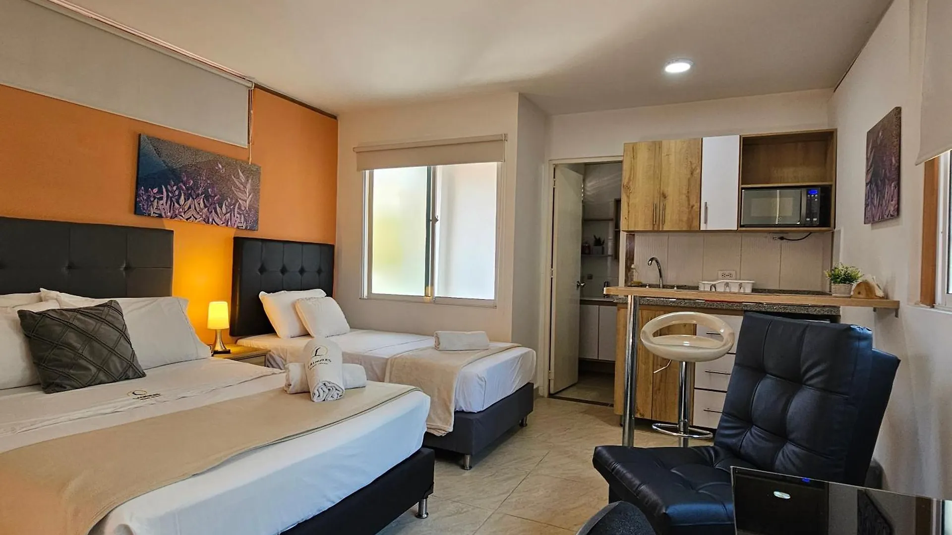 Laureles Guest House Lgh Hotel Medellín