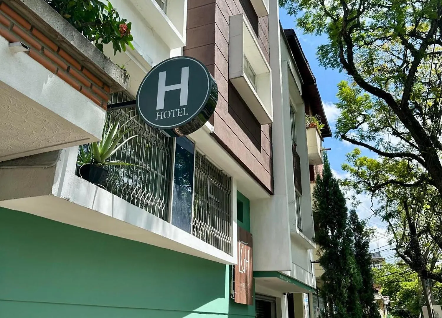 Laureles Guest House Lgh Hotel Medellín Colombia