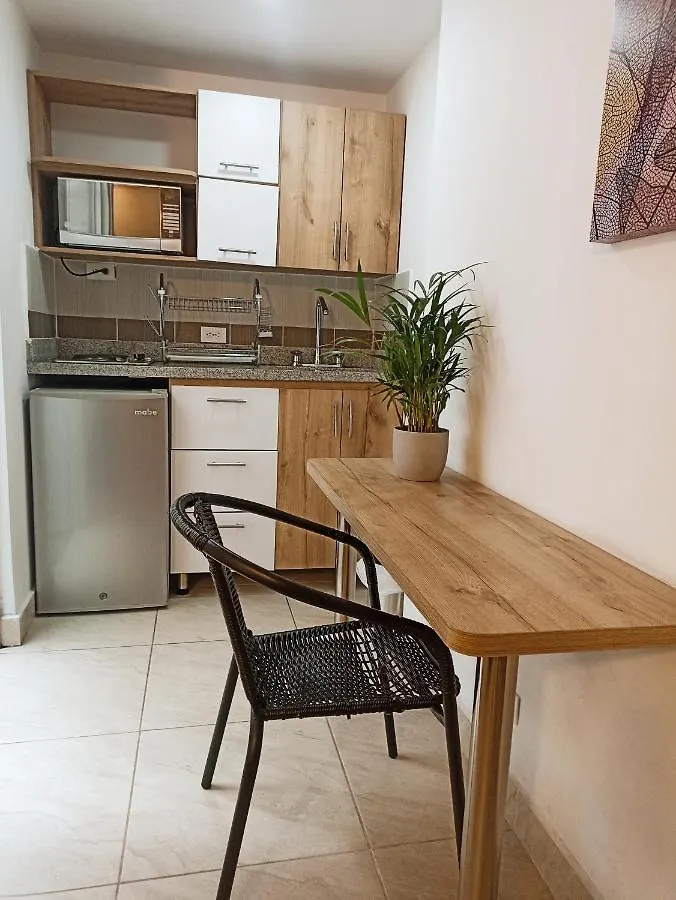 Laureles Guest House Lgh Hotel Medellin