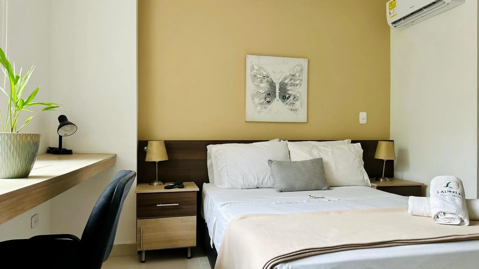 Laureles Guest House Lgh Hotel Medellin