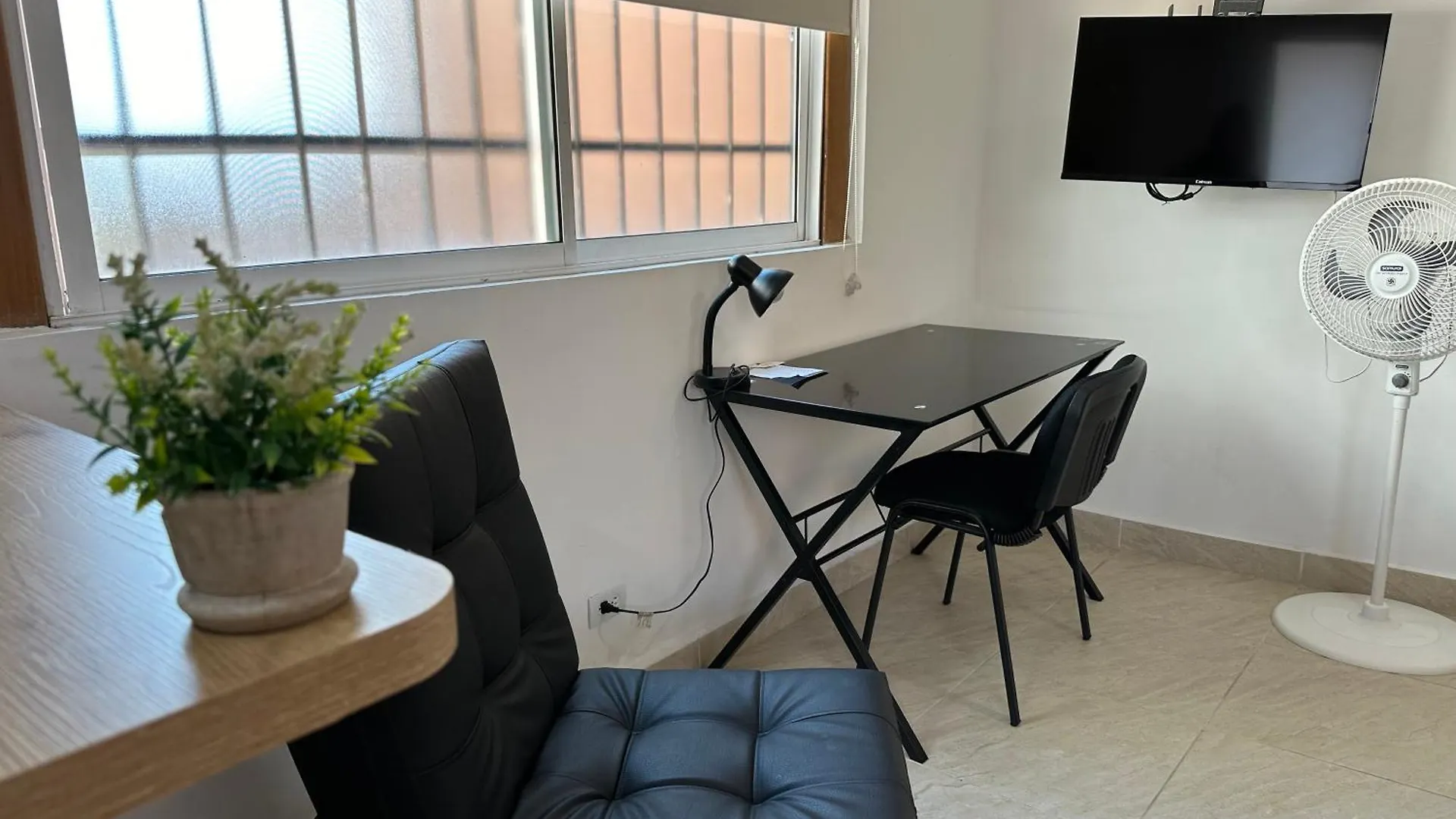 Laureles Guest House Lgh Hotel Medellin