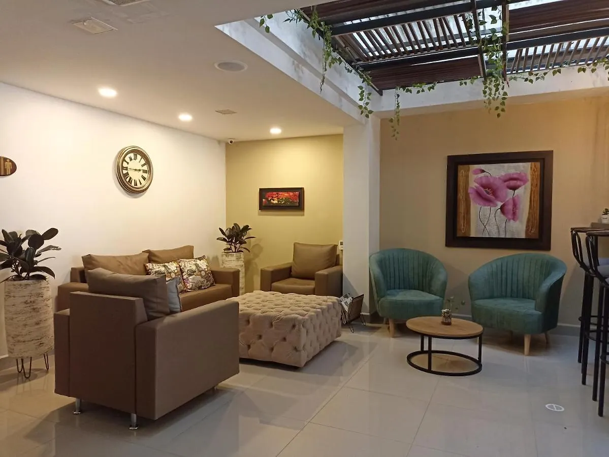 Laureles Guest House Lgh Hotel Medellin